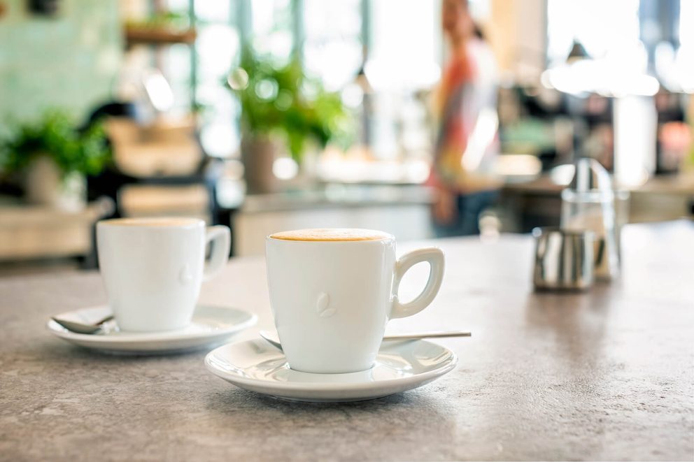 Seeberger Cappuccino auf einer Theke