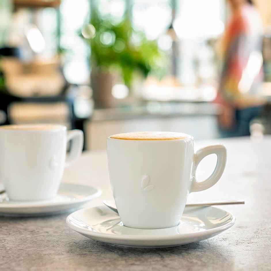 Cappuccini auf einer Theke